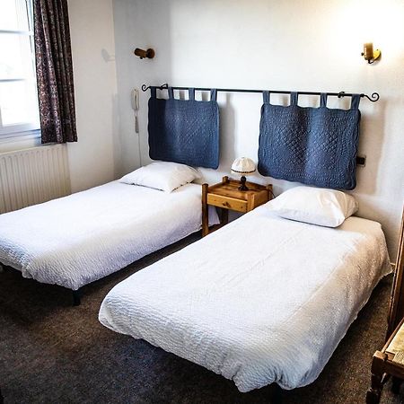 Hotel Restaurant Le Foirail Saint-Haon ภายนอก รูปภาพ