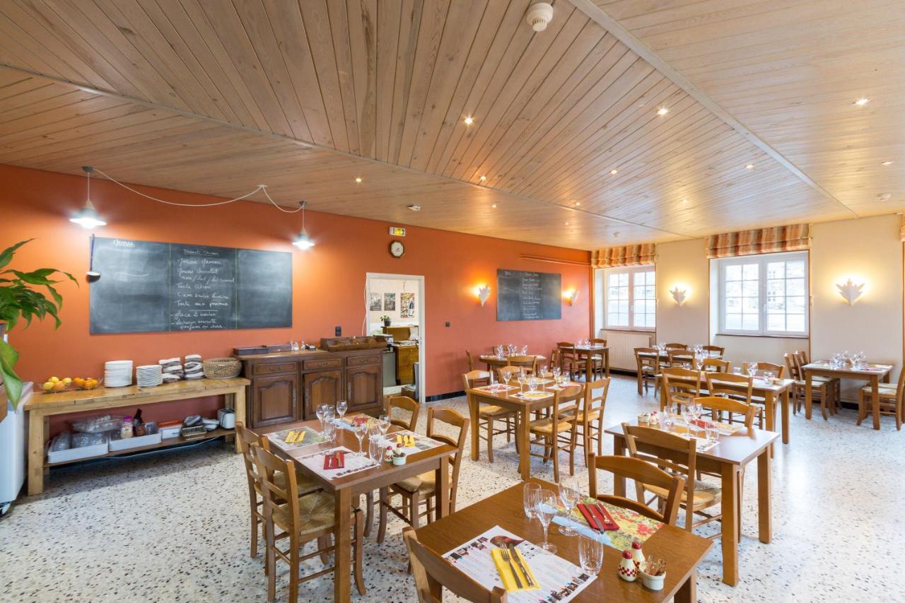 Hotel Restaurant Le Foirail Saint-Haon ภายนอก รูปภาพ